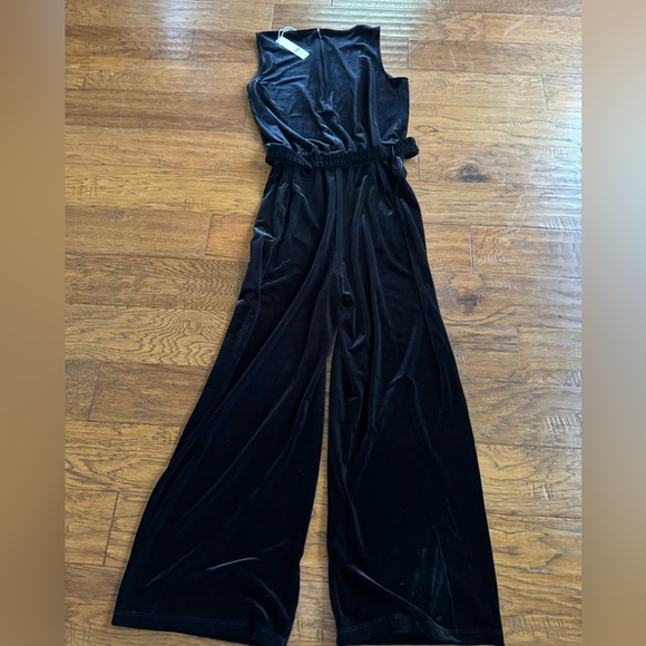 New Chico's Travelers Black Sleeveless Belted‎ Jumpsuit - Picture 2 of 13